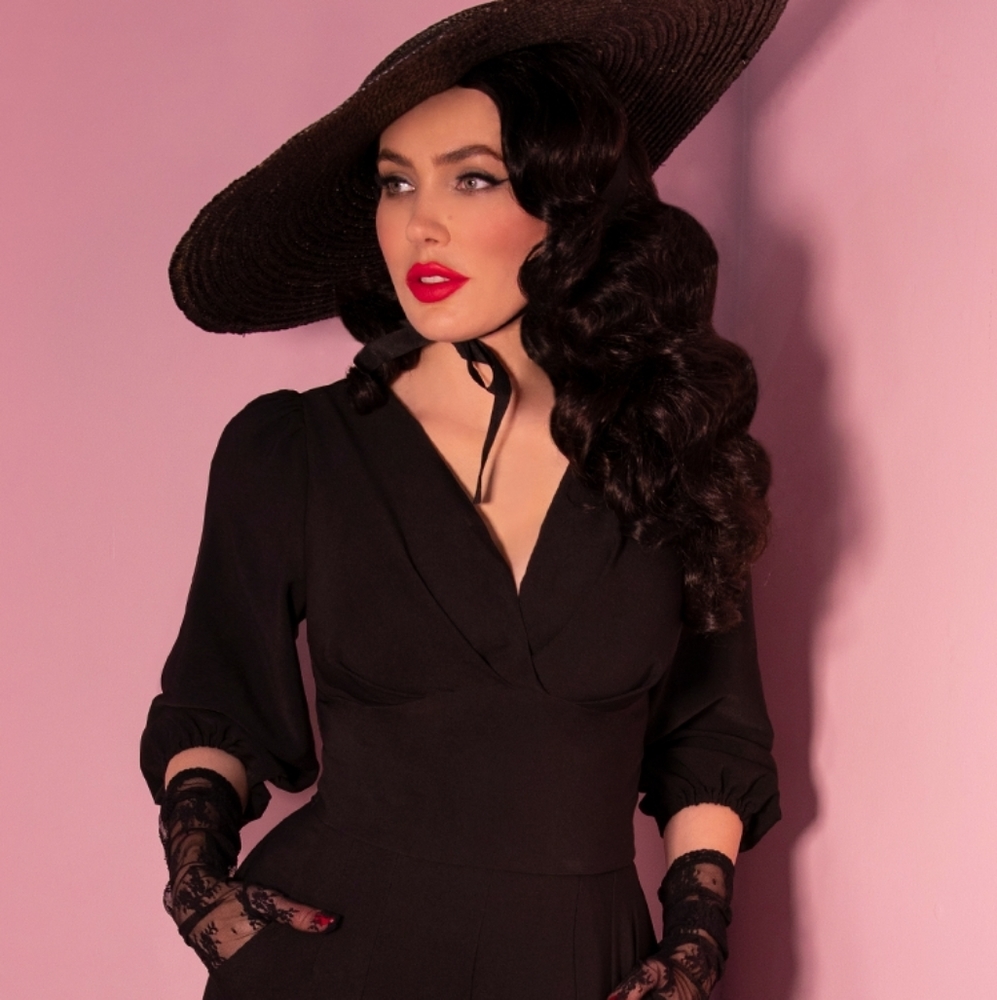 *SOLD* BAWDY CROPPED BLOUSE IN BLACK - VIXEN BY MICHELINE